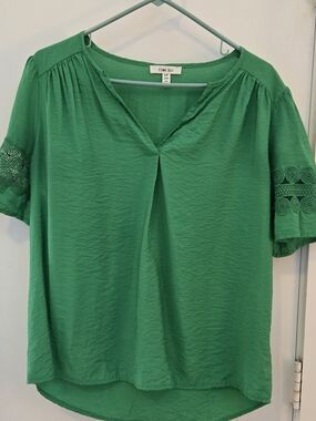 Como Blu Green V-Neck Short Sleeve Blouse with Lace Trim